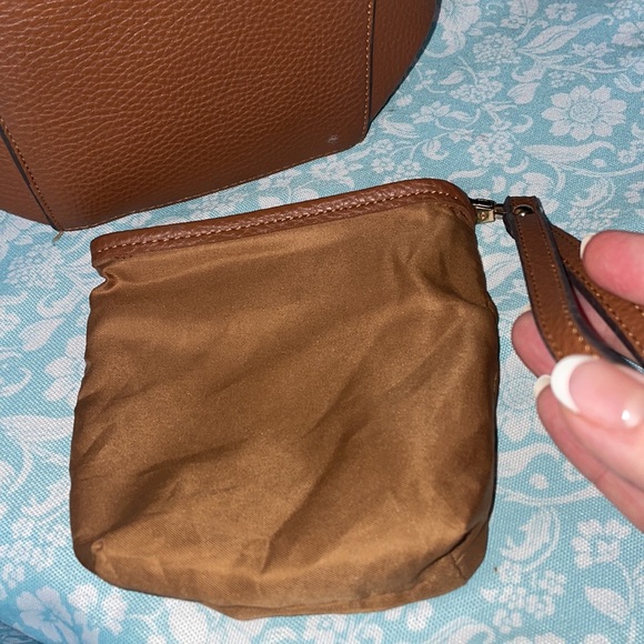 remi & reid Cute Mini Bucket Crossbody Bag in Tan Brown Vegan Leather w/Pouch - Picture 14 of 15